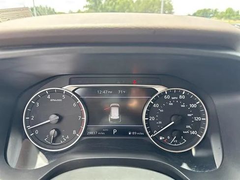 Used 2023 Nissan Rogue SV AWD/4WD image 11
