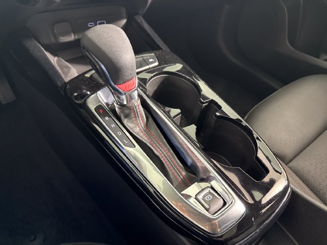 Used 2024 Chevrolet Trax RS w/ Sunroof Package FWD image 36