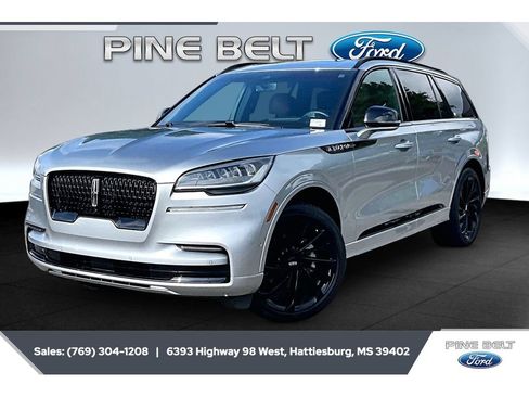 Used 2023 Lincoln Aviator Reserve w/ Equipment Group 201A RWD image 10