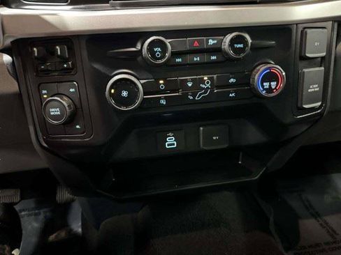 Used 2025 Ford F250 XLT AWD/4WD image 38