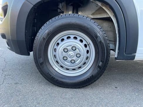 Used 2025 RAM ProMaster 2500 w/ Convenience Group FWD image 27