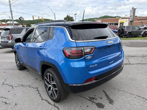 Used 2025 Jeep Compass Limited w/ Elite Group AWD/4WD image 8
