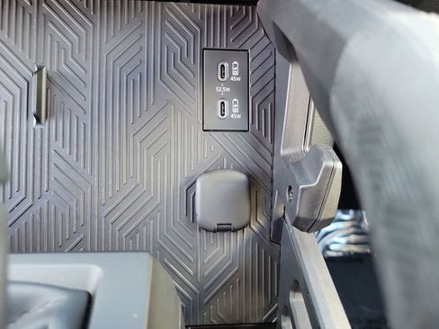 Used 2025 Toyota Tacoma SR image 19