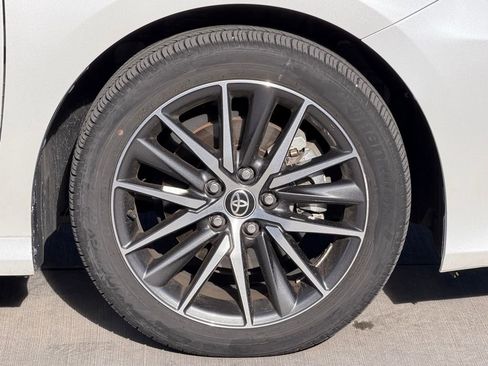 Used 2021 Toyota Camry XLE w/ Navigation Upgrade Package image 7