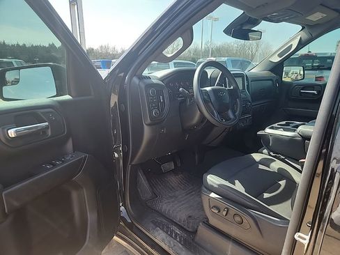 Used 2024 Chevrolet Silverado 1500 Custom image 9