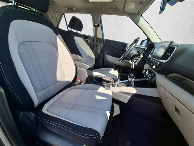 Used 2023 Hyundai Venue SEL FWD image 20