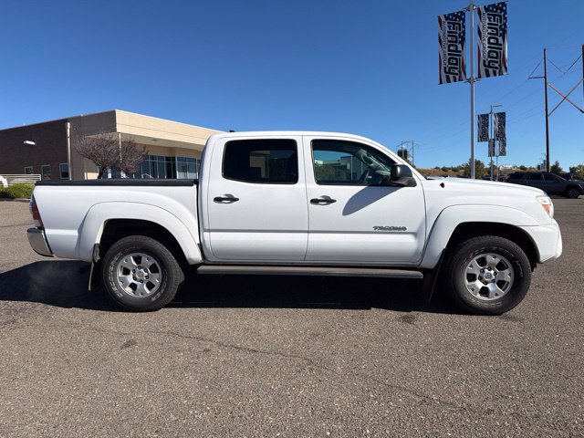 Used 2015 Toyota Tacoma PreRunner w/ TRD Off-Road Package RWD image 4