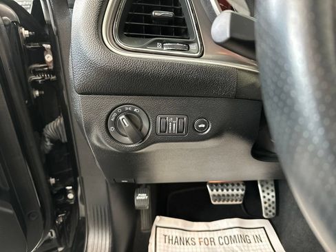 Used 2022 Dodge Challenger SRT Hellcat RWD image 20