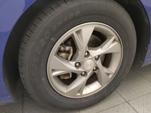 Used 2021 Hyundai Elantra SE FWD image 31