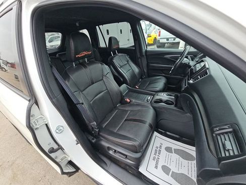 Used 2023 Honda Passport TrailSport image 8