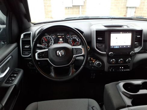 Used 2022 RAM 1500 Big Horn AWD/4WD image 10