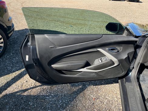 Used 2021 Chevrolet Camaro LT image 21