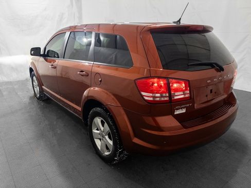 Used 2013 Dodge Journey SE image 4