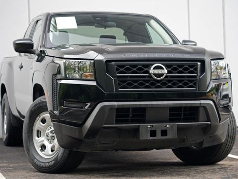 Used 2023 Nissan Frontier S w/ Technology Package RWD image 2