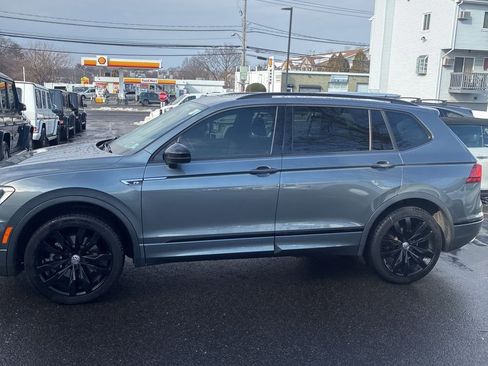 Used 2021 Volkswagen Tiguan SE R-Line image 4