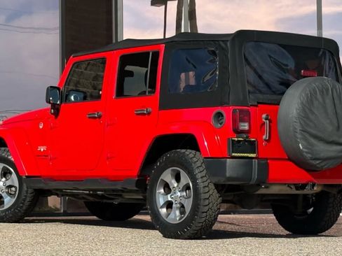 Used 2018 Jeep Wrangler Unlimited Sahara w/ Connectivity Group AWD/4WD image 7