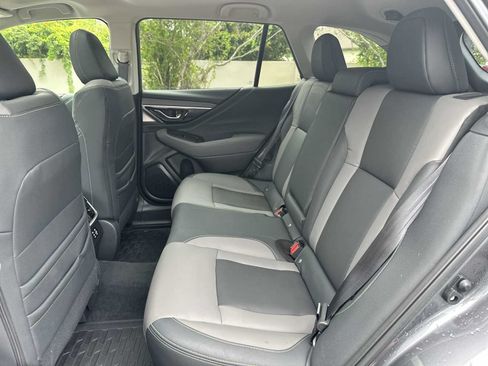 Used 2025 Subaru Outback Onyx Edition w/ Popular Package #2 AWD/4WD image 17