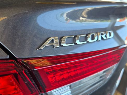 Used 2022 Honda Accord LX image 33