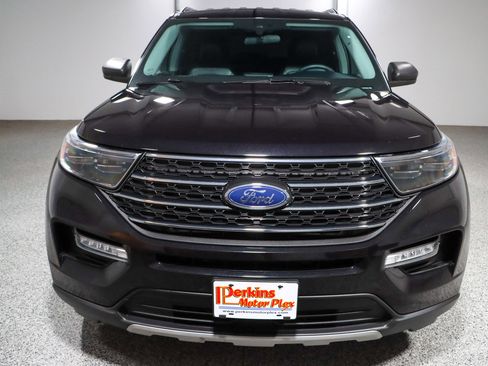 Used 2023 Ford Explorer XLT w/ Equipment Group 202A image 4