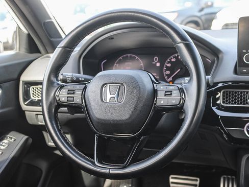 Used 2022 Honda Civic Sport image 16