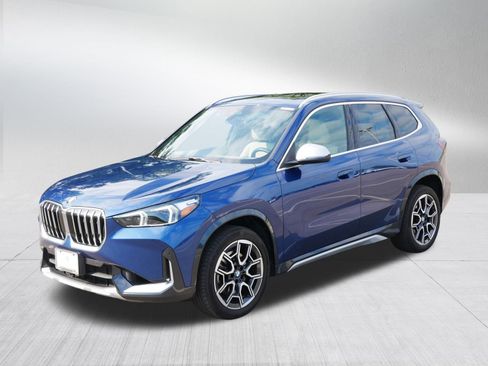 Certified 2023 BMW X1 xDrive28i w/ Convenience Package image 3