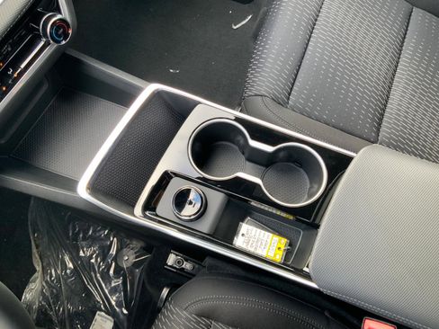 New 2026 Chevrolet Equinox LT w/ Midnight Edition image 25