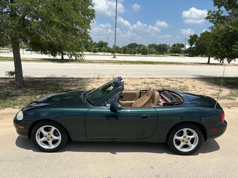 Used 1999 MAZDA MX-5 Miata RWD image 55