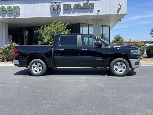 New 2026 RAM 1500 4x4 Crew Cab image 4