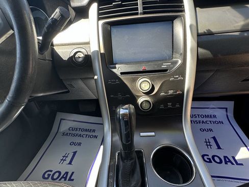 Used 2013 Ford Edge SEL image 18