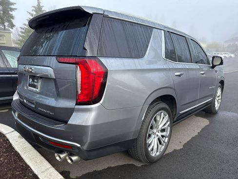 Used 2022 GMC Yukon Denali w/ Denali Premium Package image 6