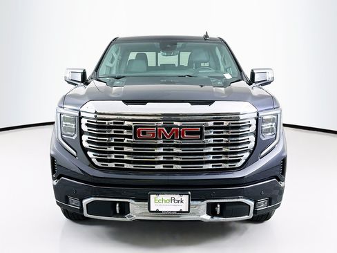 Used 2024 GMC Sierra 1500 Denali w/ Denali Reserve Package AWD/4WD image 2
