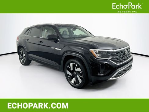 Used 2025 Volkswagen Atlas Cross Sport SE FWD image 1