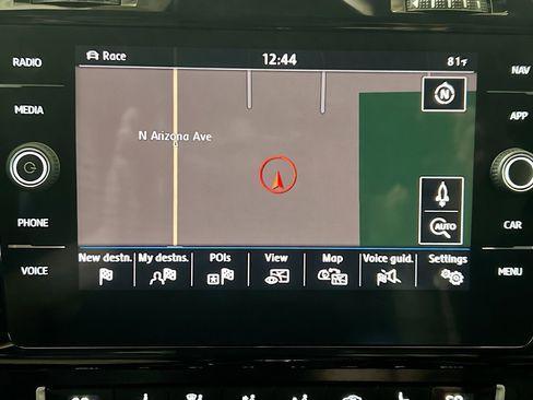 Used 2018 Volkswagen Golf R 4-Door AWD/4WD image 9
