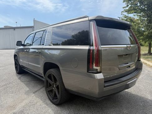 Used 2017 Cadillac Escalade ESV Platinum image 5
