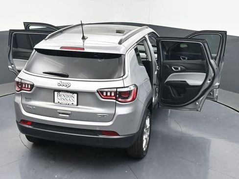 Used 2022 Jeep Compass Latitude w/ Sun and Sound Group AWD/4WD image 47