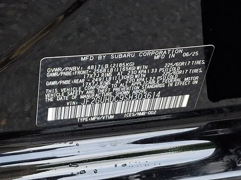 Used 2025 Subaru Crosstrek 2.5i Premium AWD/4WD image 27