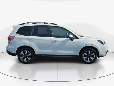 Used 2018 Subaru Forester 2.5i Premium AWD/4WD image 2