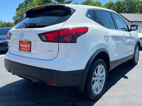 Used 2017 Nissan Rogue Sport S w/ S Appearance Package image 8