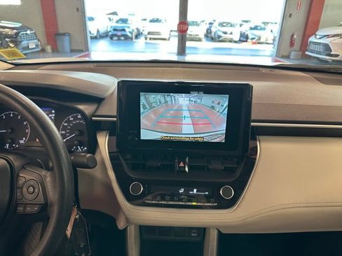 Used 2024 Toyota Corolla Cross L AWD/4WD image 21