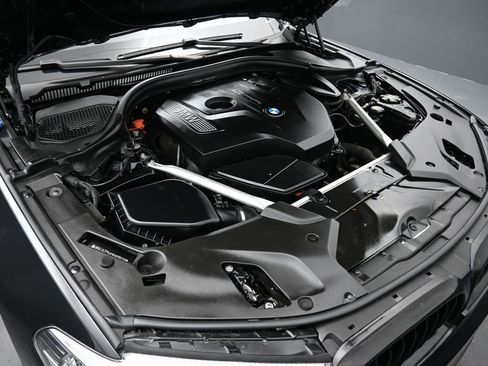 Used 2019 BMW 530i xDrive w/ Convenience Package image 50