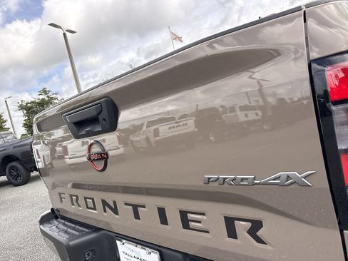 Used 2023 Nissan Frontier PRO-4X w/ Pro-4X Premium Package AWD/4WD image 6