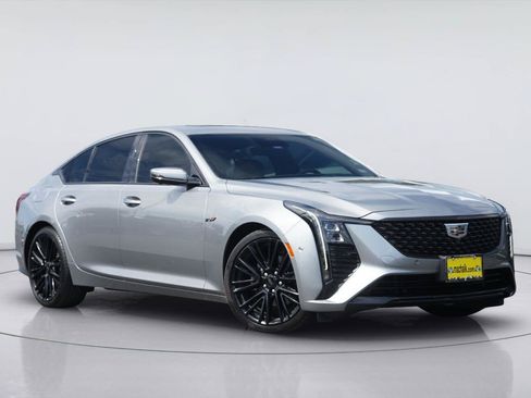 Used 2025 Cadillac CT5 Premium Luxury w/ Platinum Package RWD image 2