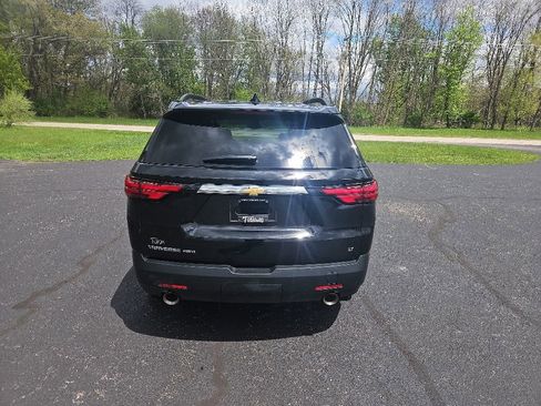 Used 2023 Chevrolet Traverse LT w/ LPO, Floor Liner Package AWD/4WD image 6