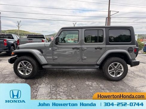 Used 2023 Jeep Wrangler Unlimited Sahara AWD/4WD image 8