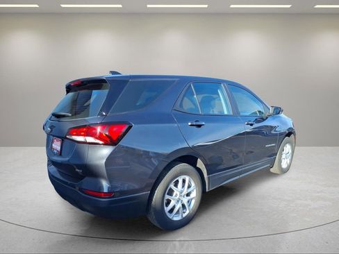 Used 2022 Chevrolet Equinox LS AWD/4WD image 3