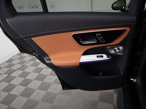 Certified 2025 Mercedes-Benz GLC 300 image 27