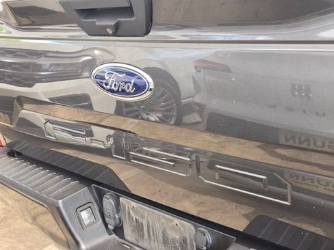 Used 2018 Ford F150 XL w/ Equipment Group 101A Mid RWD image 9