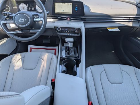 New 2026 Hyundai Elantra Limited FWD image 9