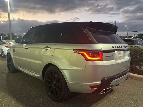 Used 2018 Land Rover Range Rover Sport HSE Dynamic image 11