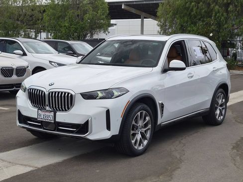Used 2024 BMW X5 sDrive40i w/ Parking Assistance Package RWD image 2
